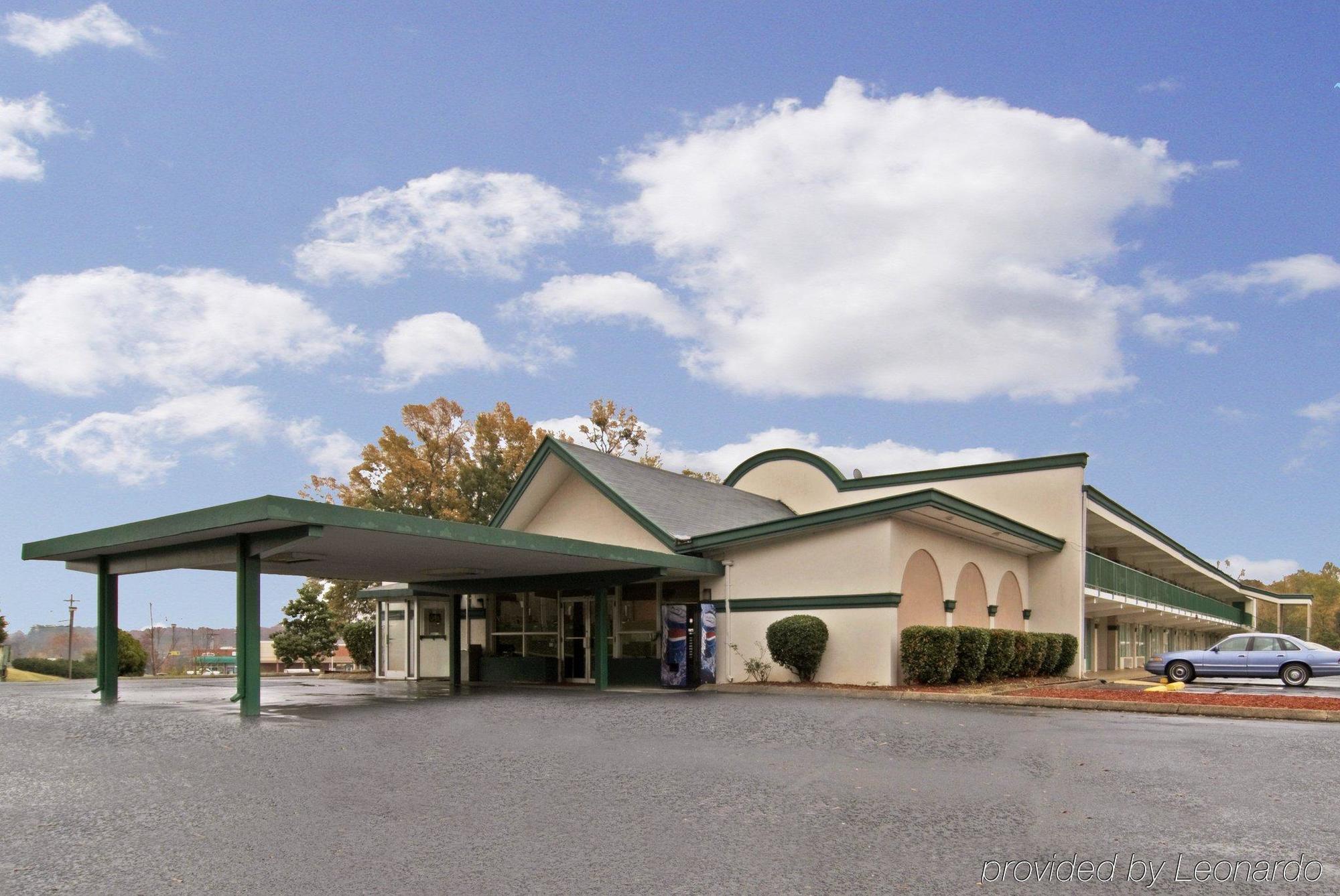 Days Inn By Wyndham Monroe Nc Exterior photo