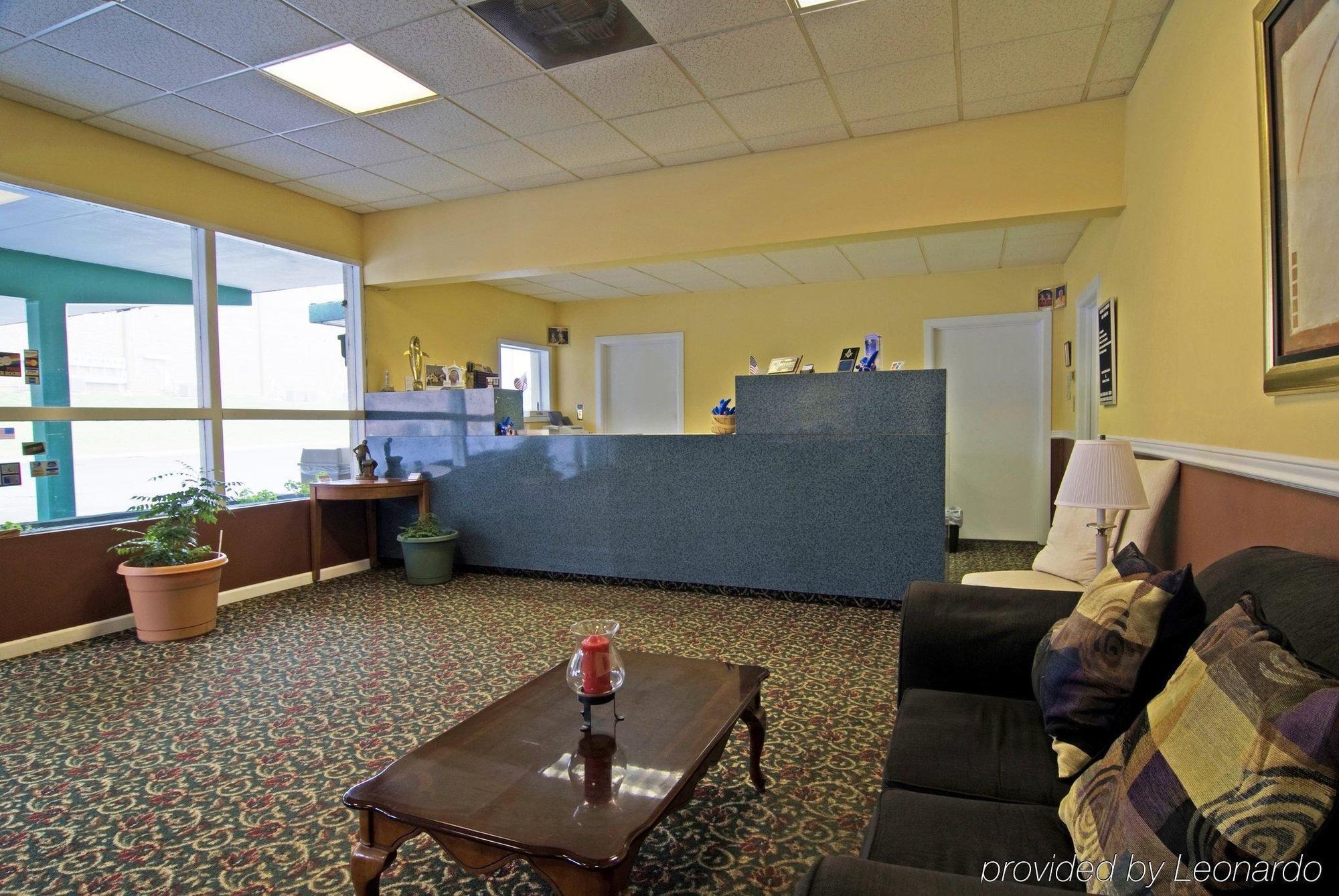 Days Inn By Wyndham Monroe Nc Interior photo