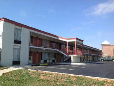 Days Inn By Wyndham Monroe Nc Exterior photo